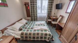Отель Hotel Imperial Ясло Двухместный номер с 1 кроватью и собственной ванной комнатой-10